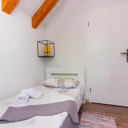 Kuca Za Odmor Laurus Ferienhaus *