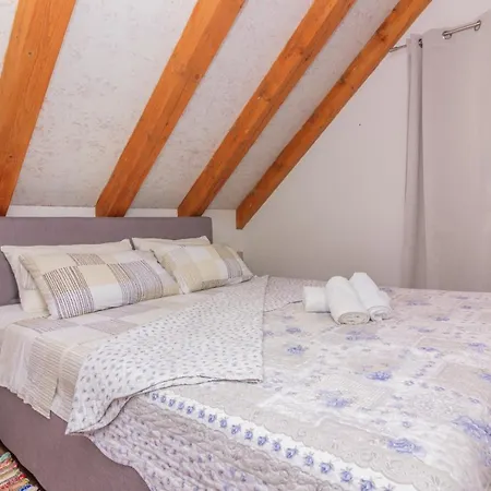 Kuca Za Odmor Laurus Ferienhaus